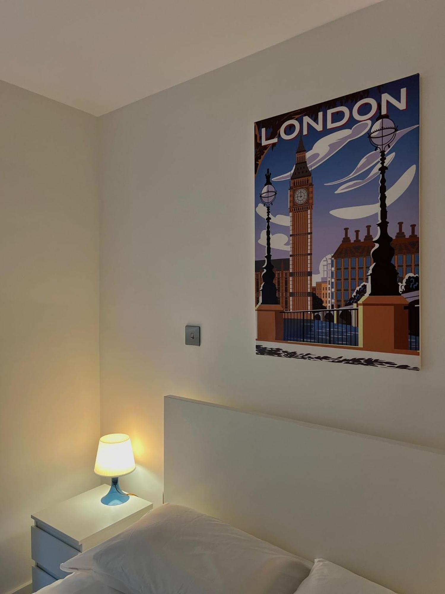 Kensington House By Solitaire Suites Слау Екстериор снимка